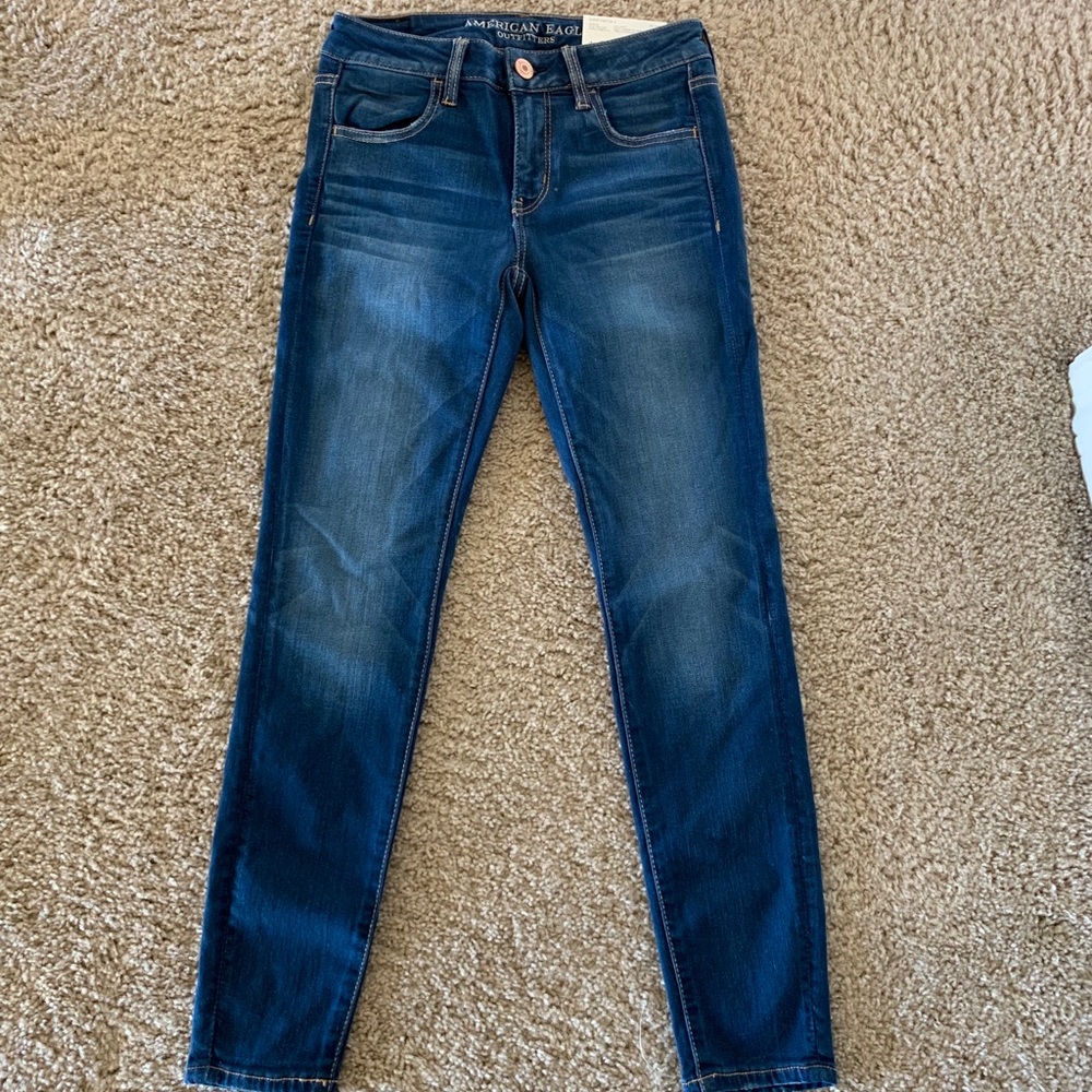 American Eagle, 4 short, low rise jeans